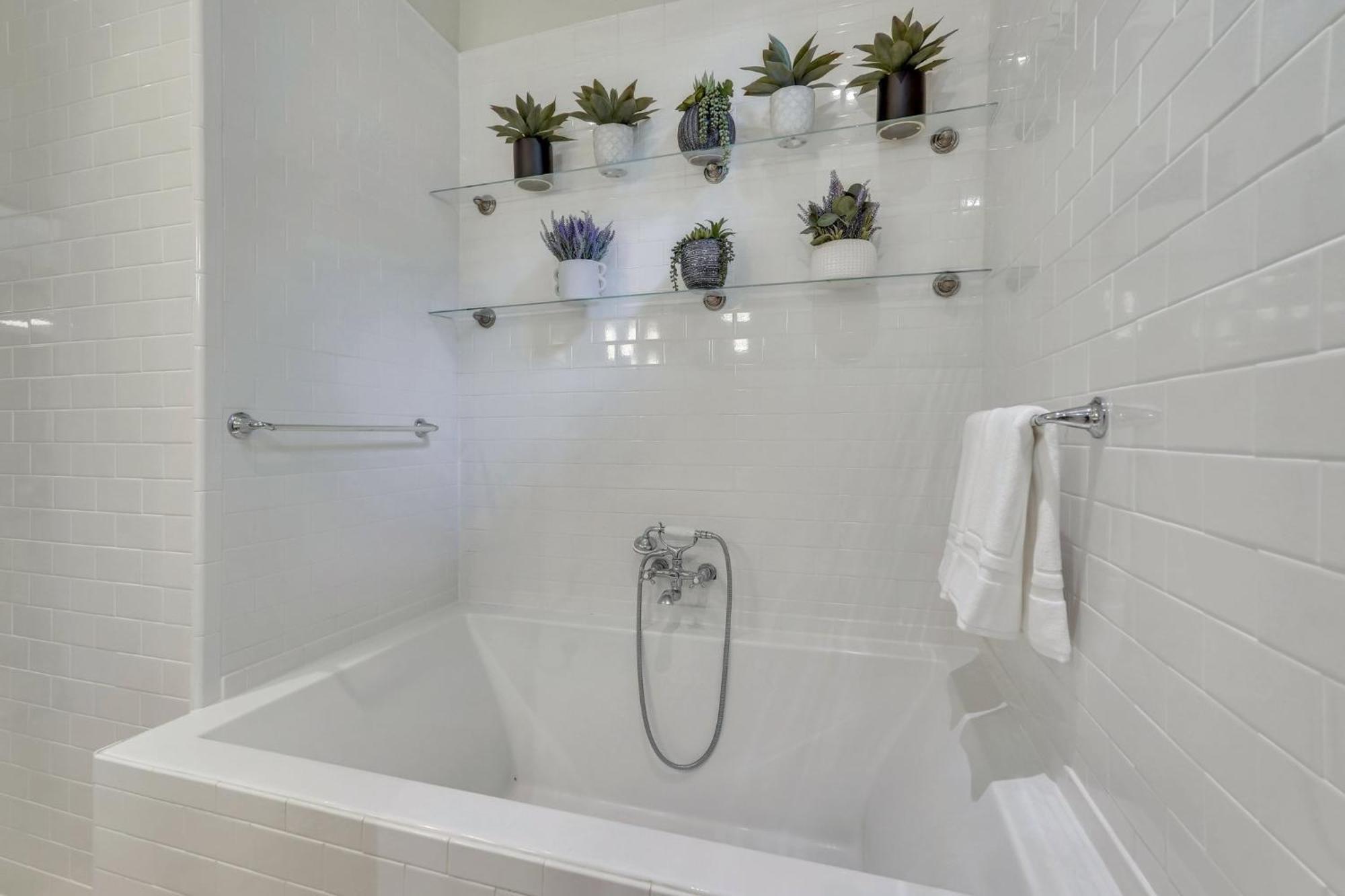 Вилла The Lincoln Loft, Near Forsyth Park With Free Parking Саванна Экстерьер фото
